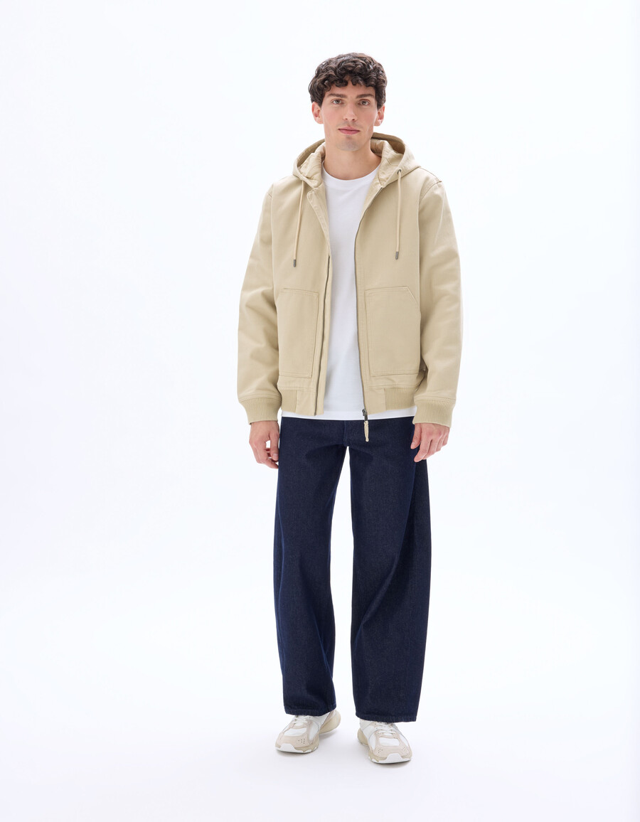 chaqueta con capucha
