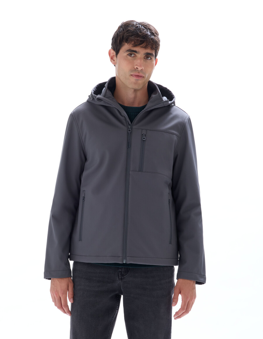 chaqueta softshell con capucha
