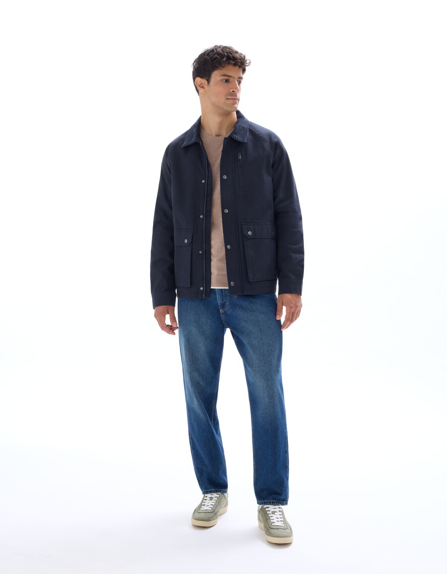 chaqueta multibolsillos con cuello de terciopelo