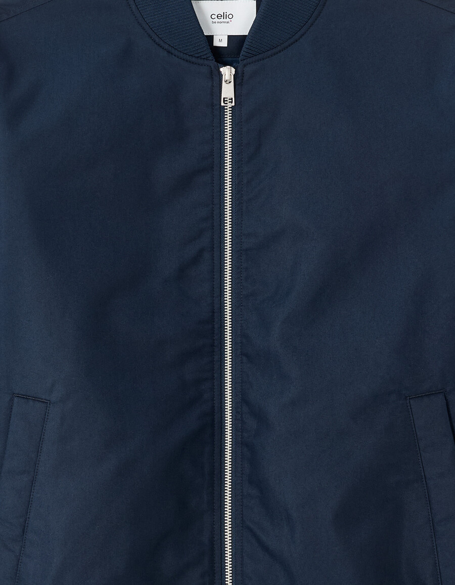 chaqueta bomber ligera