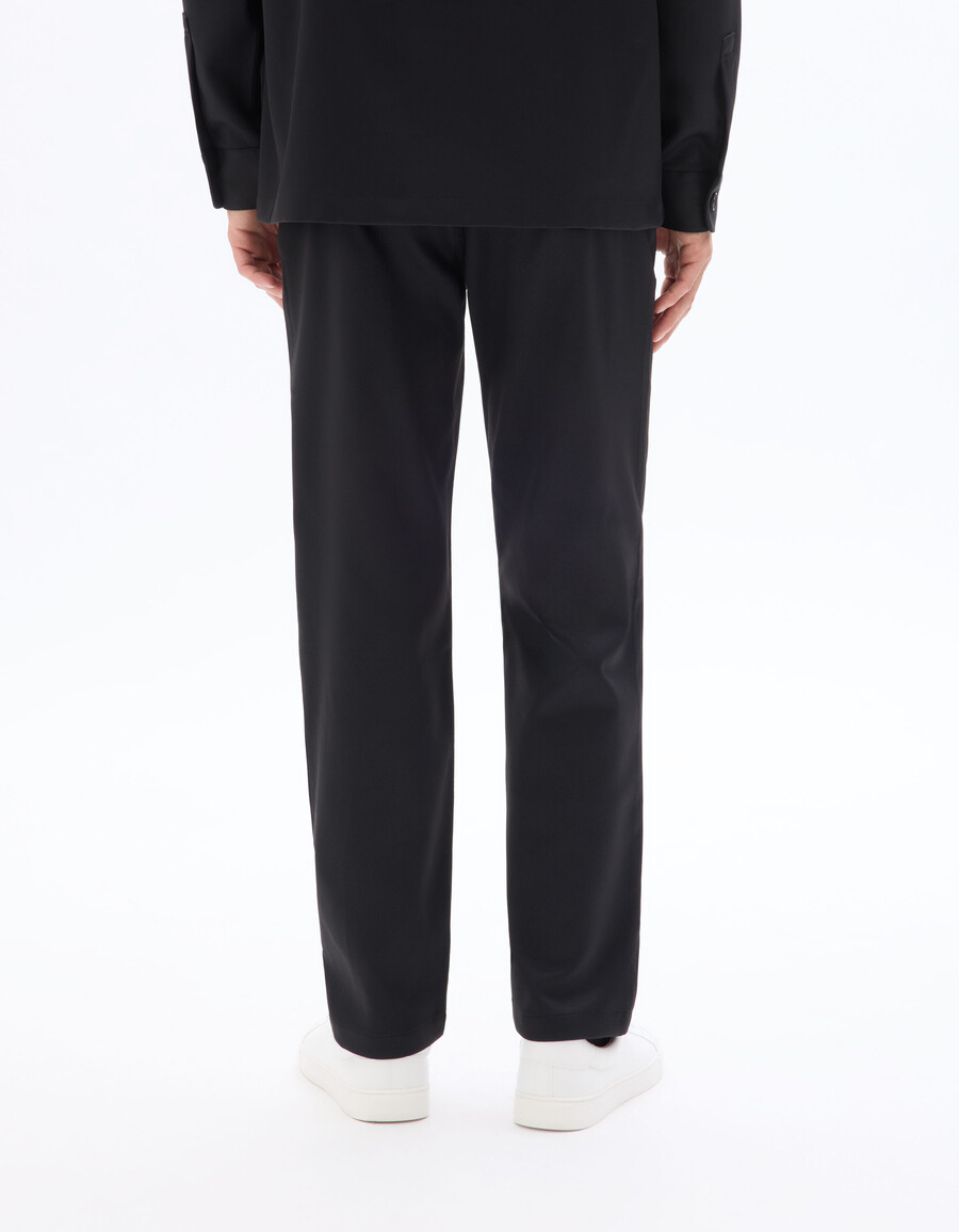pantalones chinos rectos y lisos