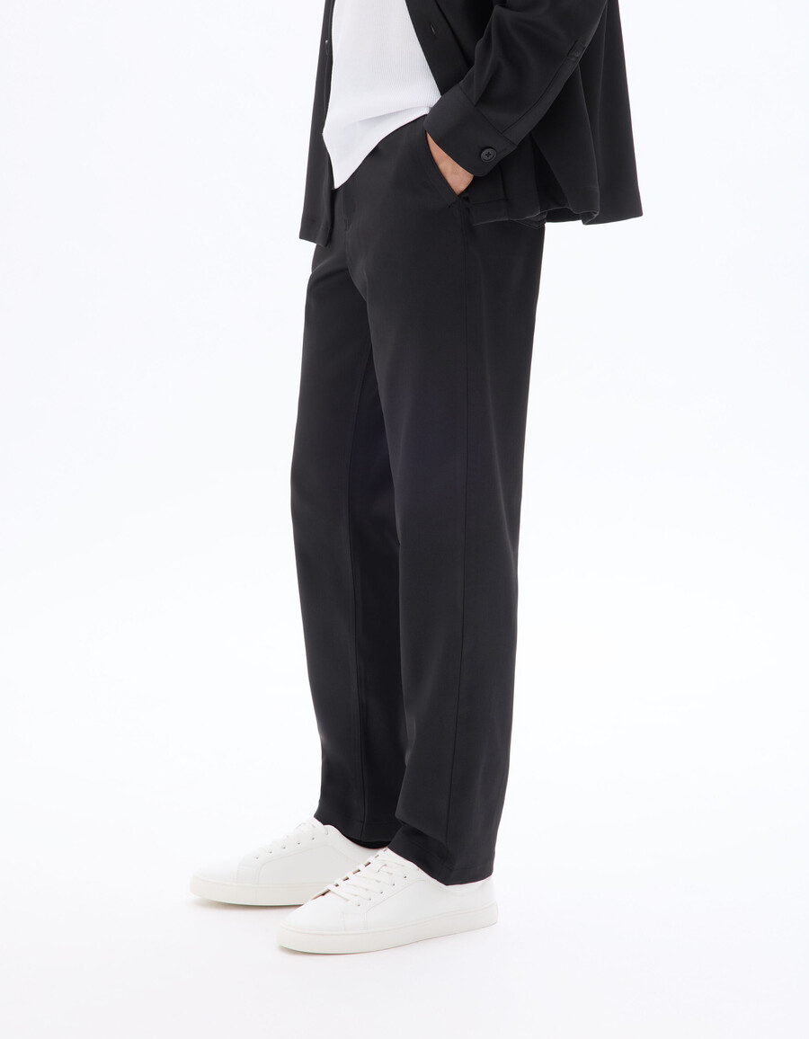 pantalones chinos rectos y lisos