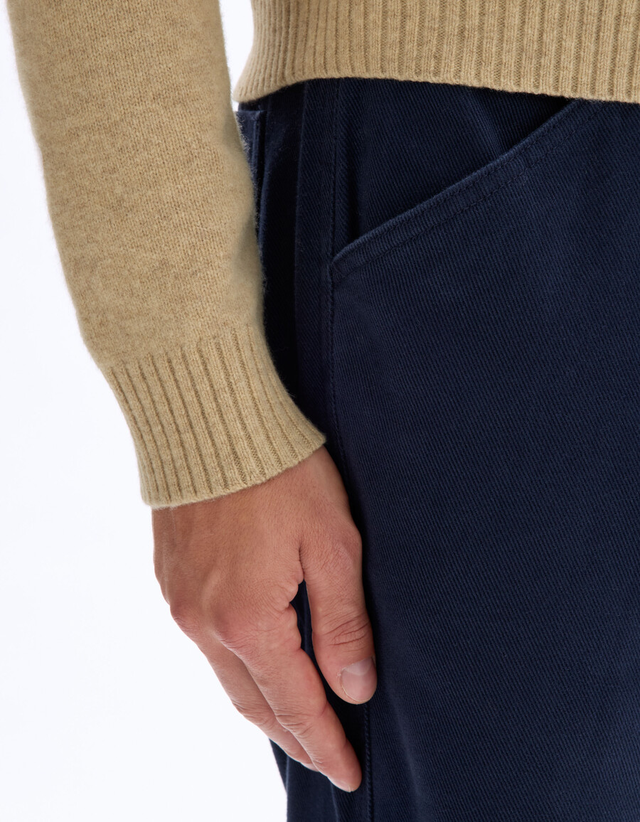pantalones chinos holgados de algodón y lyocell