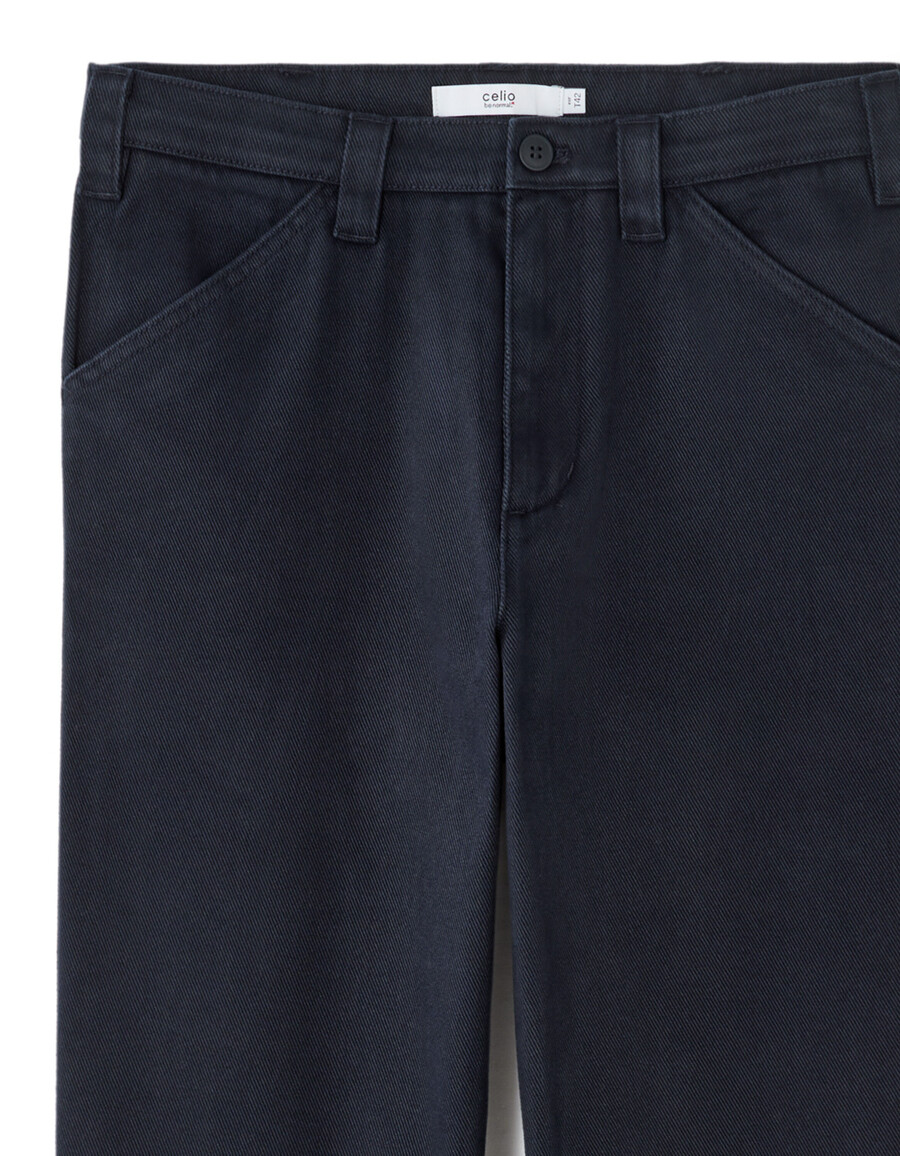 pantalones chinos holgados de algodón y lyocell
