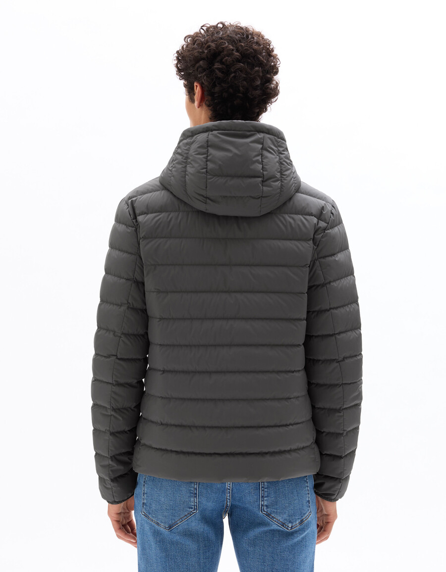 chaqueta ligera de plumón con capucha downwarm