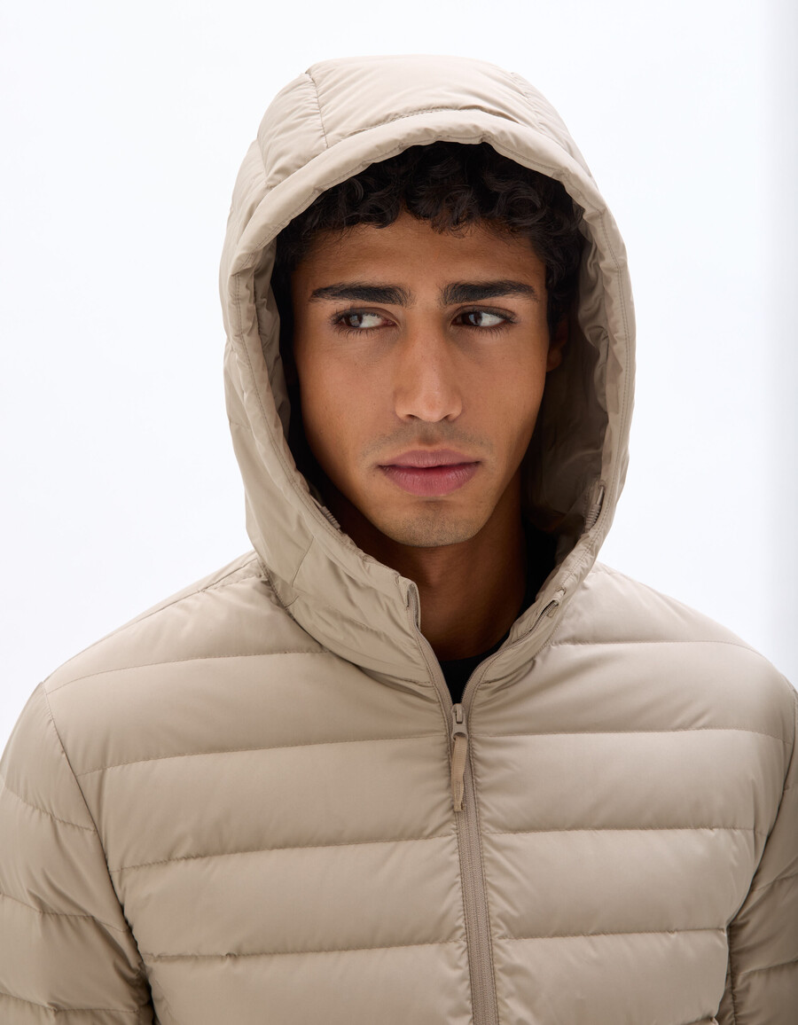 chaqueta ligera de plumón con capucha downwarm