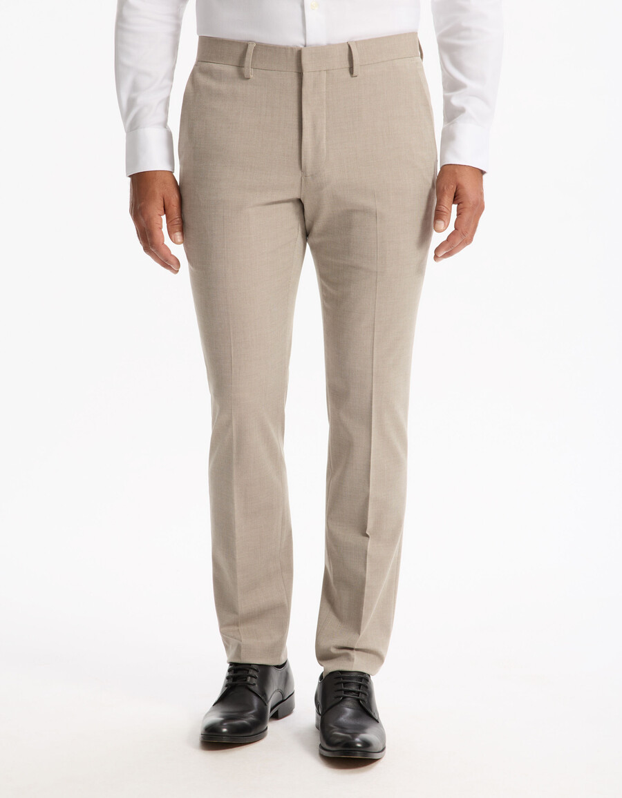 pantalones de traje ajustados y elásticos