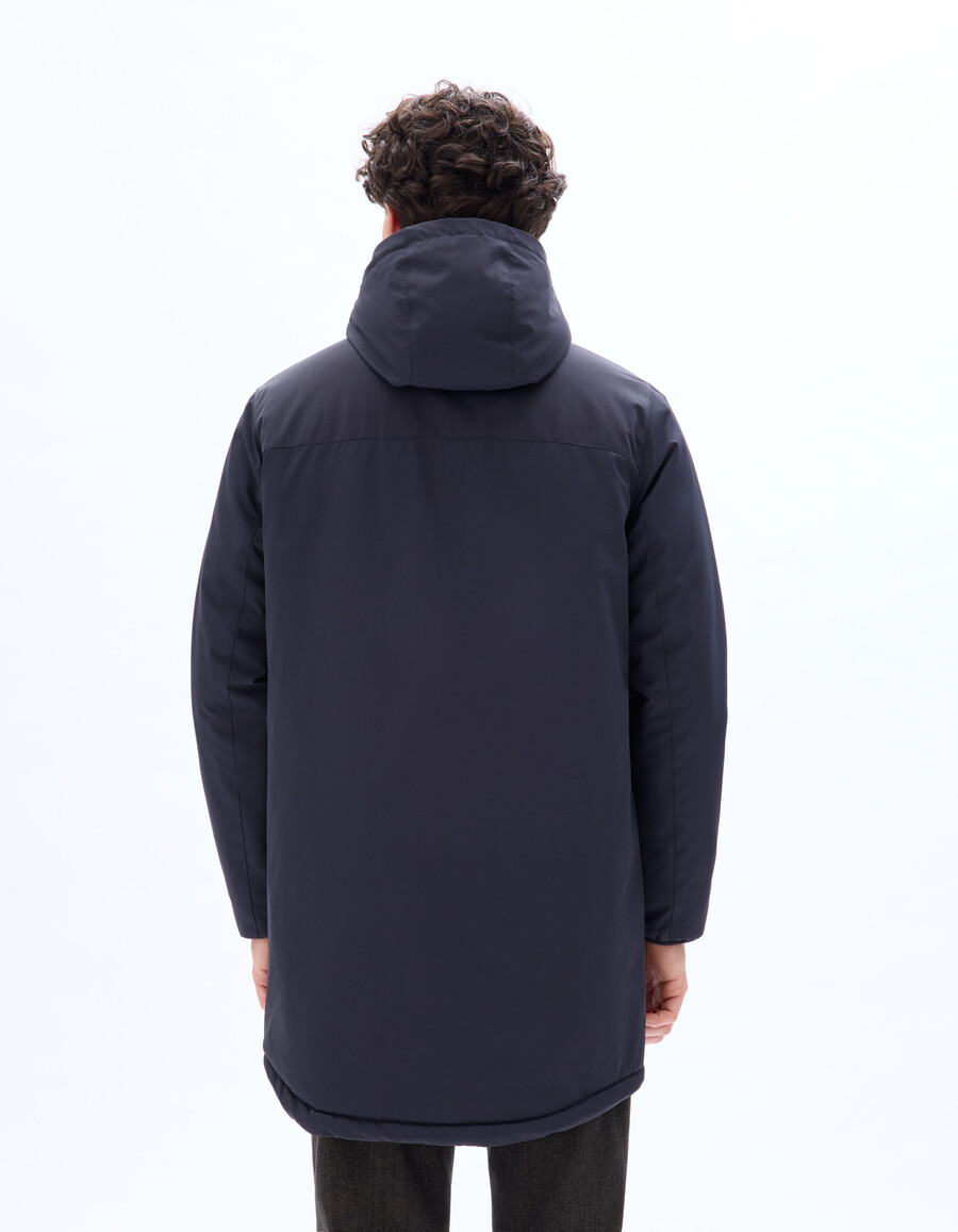 parka drycore con capucha repelente al agua y forrada de sherpa