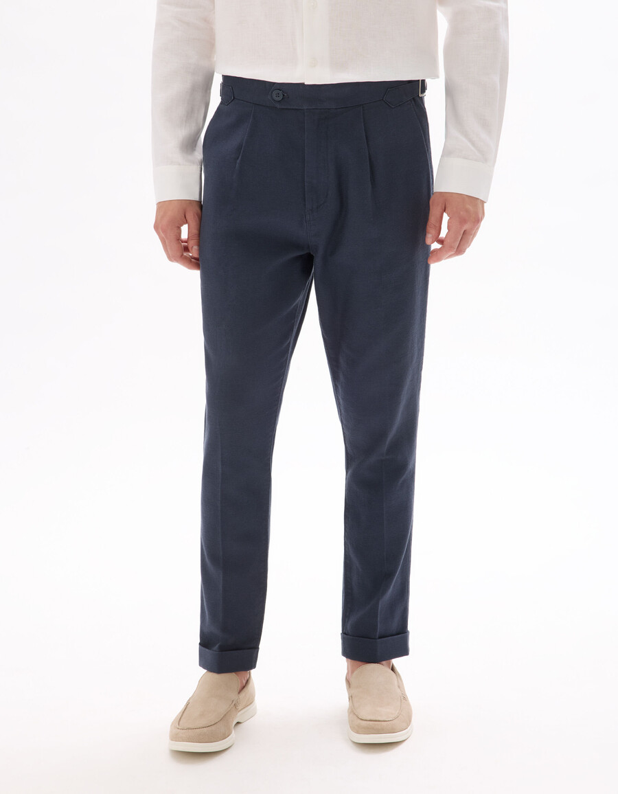 pantalones chinos ajustados de algodón y lino