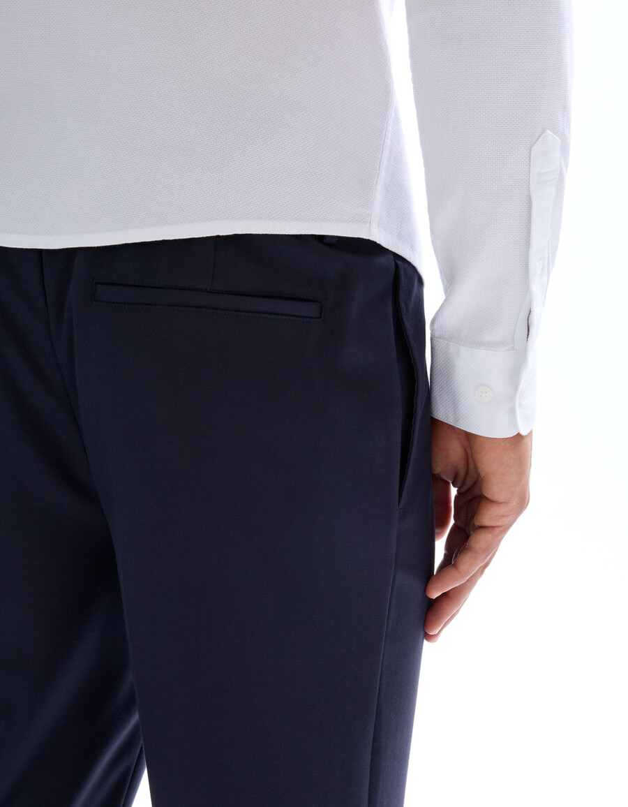 pantalones chinos de sarga elástica recta