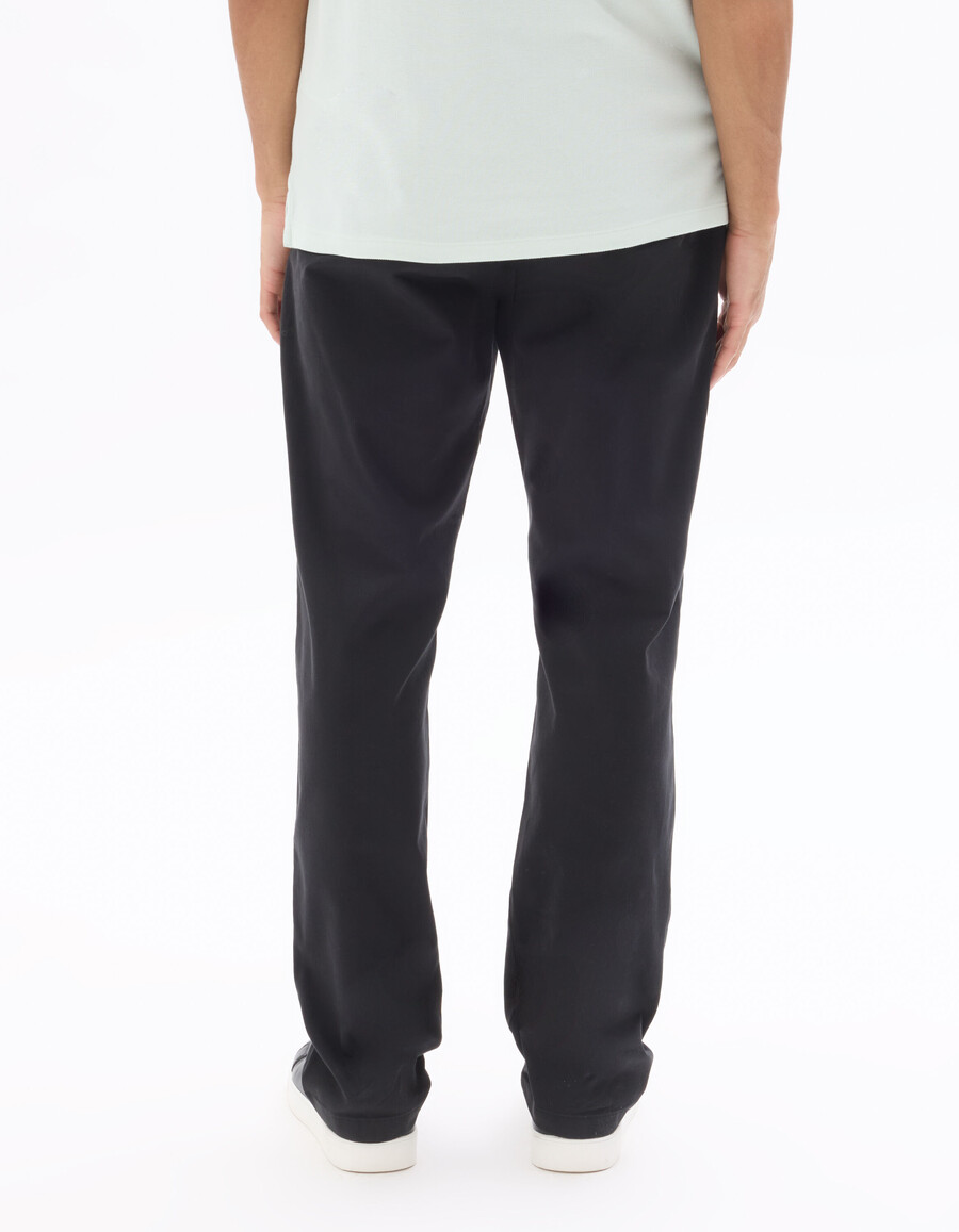 pantalones chinos negros de algodón elástico de corte recto