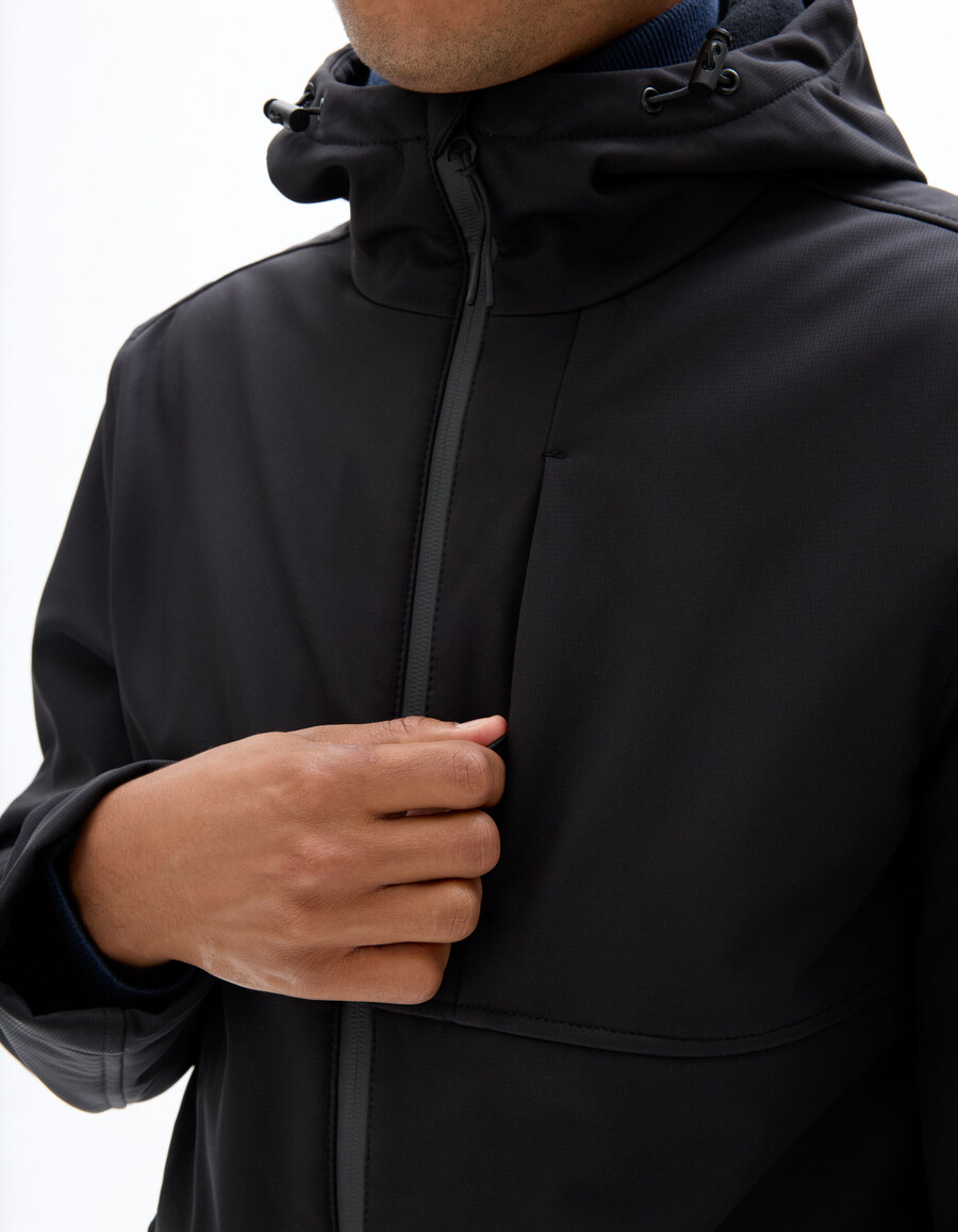 parka softshell con capucha