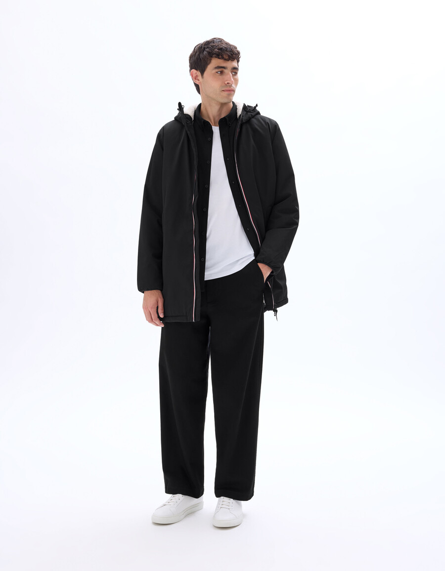 parka drycore con capucha repelente al agua y forrada de sherpa