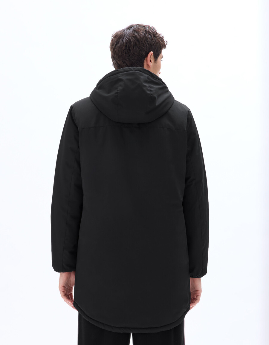 parka drycore con capucha repelente al agua y forrada de sherpa