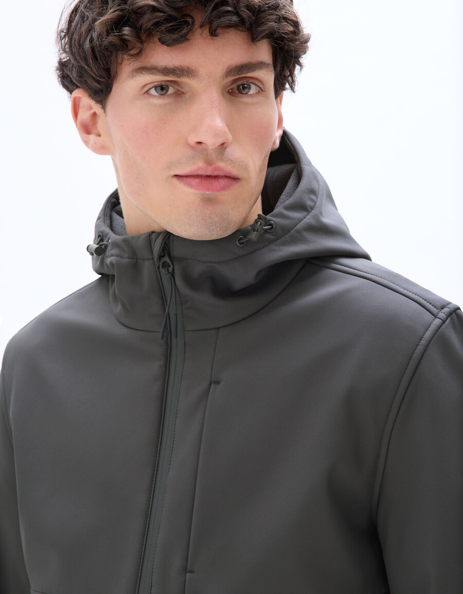 parka softshell con capucha