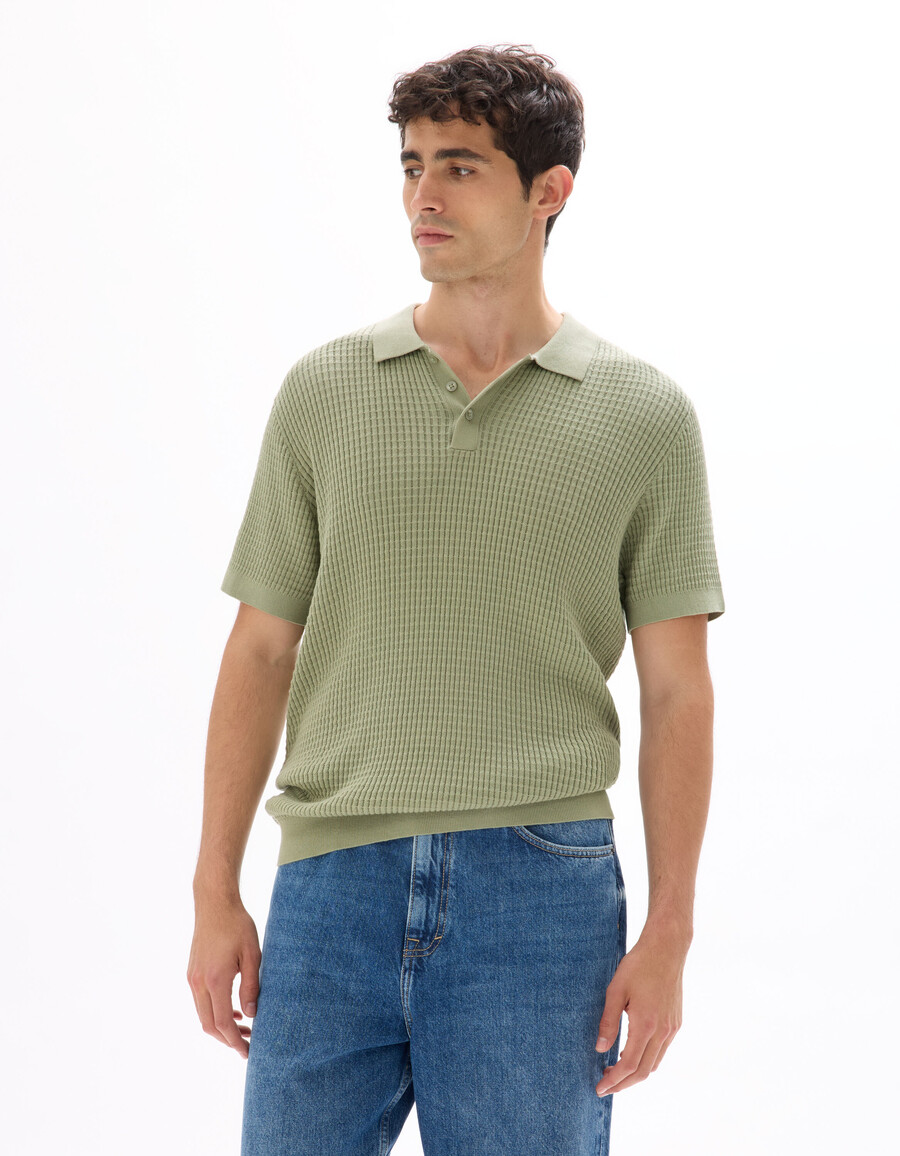 polo de punto acanalado de corte regular