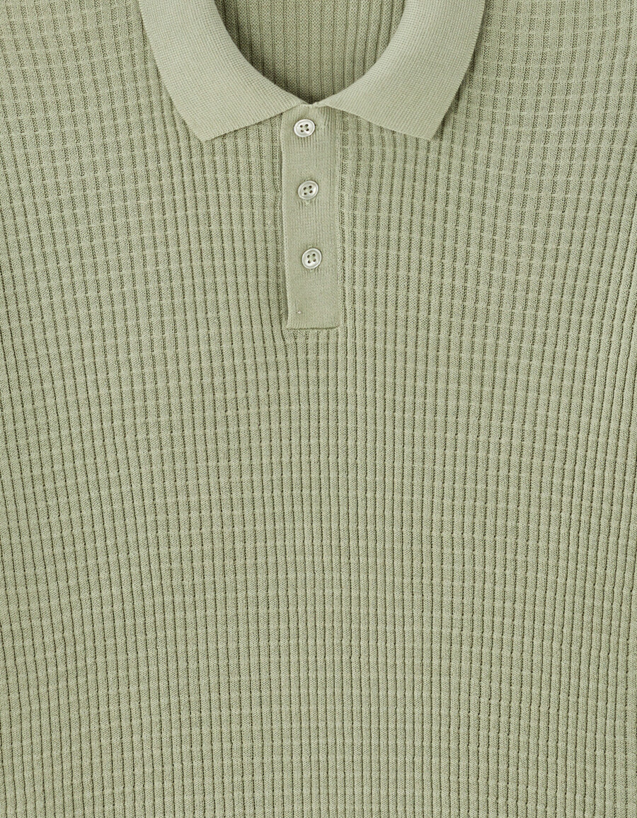 polo de punto acanalado de corte regular