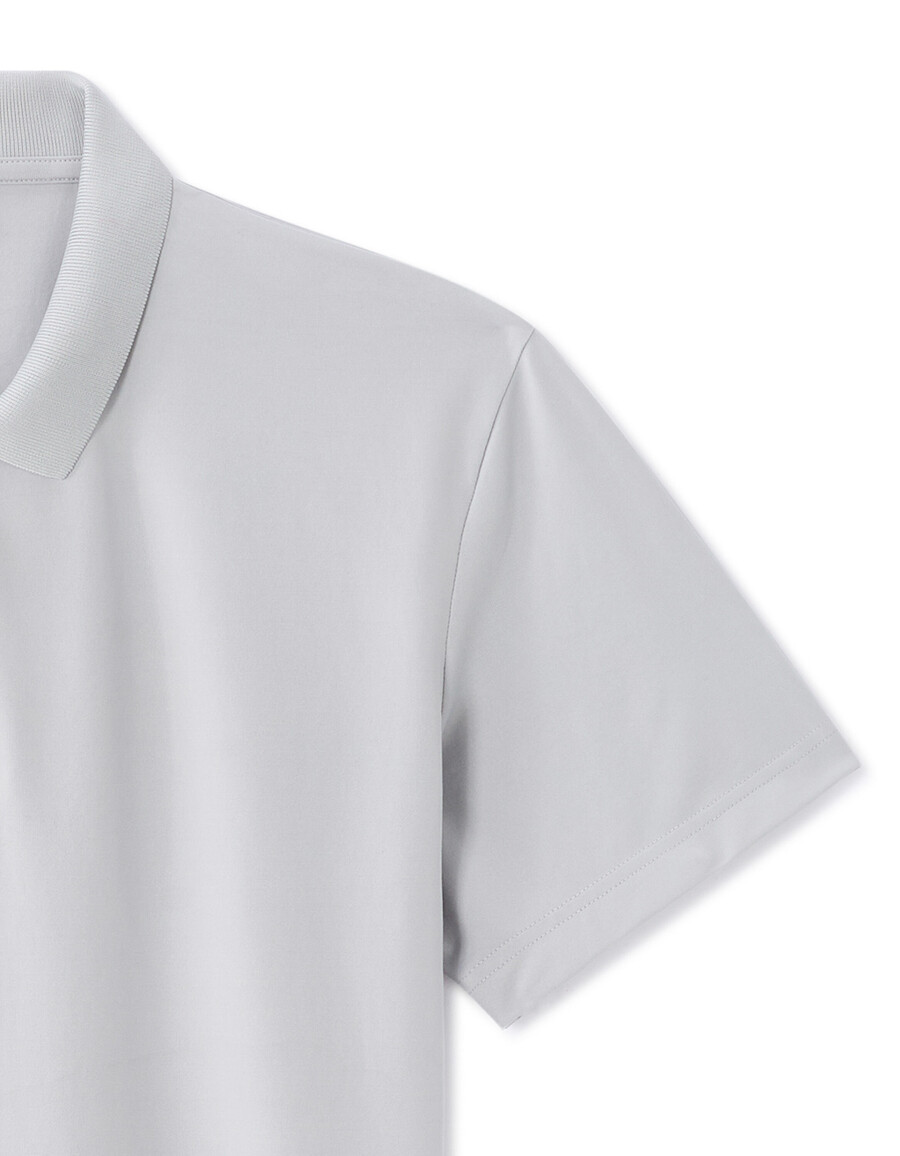 polo de corte regular en tejido técnico
