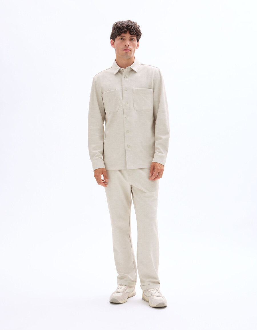 camisa texturizada de dos bolsillos
