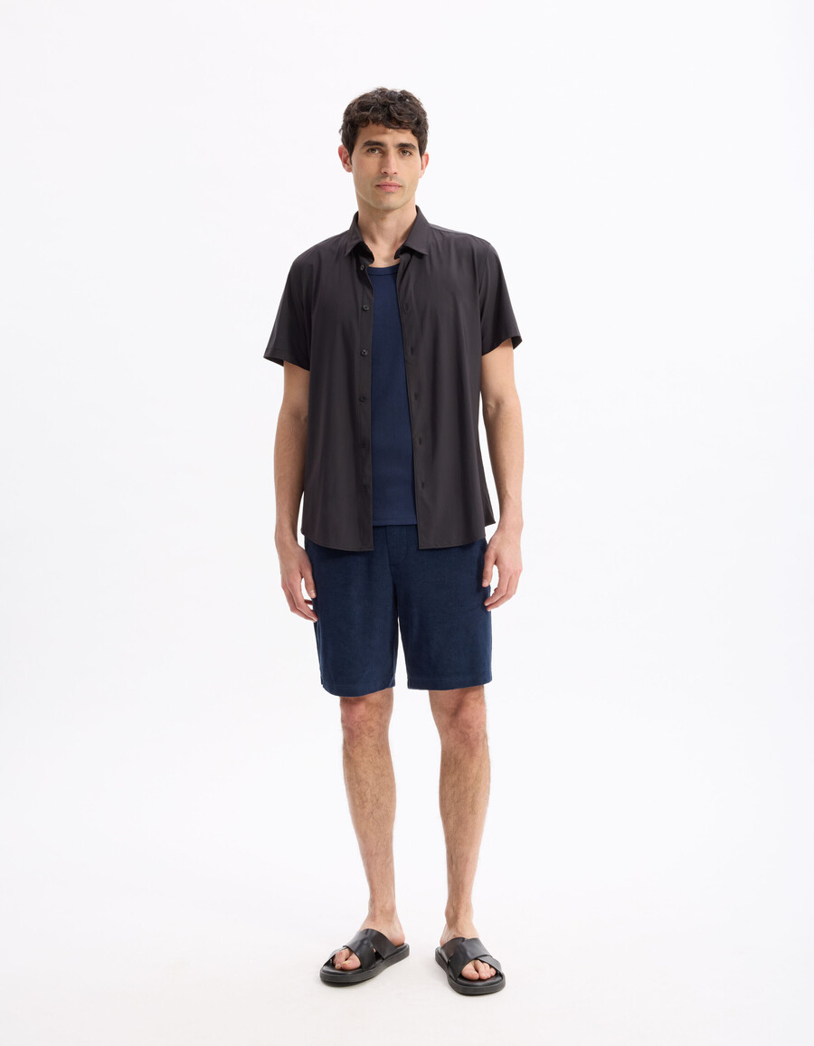 camisa elástica ajustada