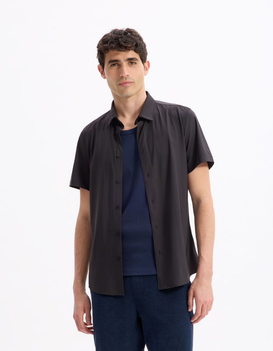 camisa elástica ajustada