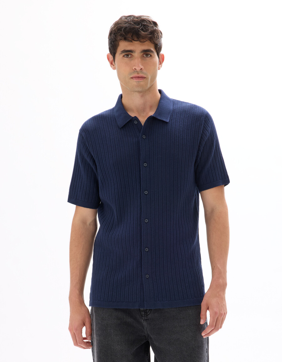camisa de punto calado de corte regular