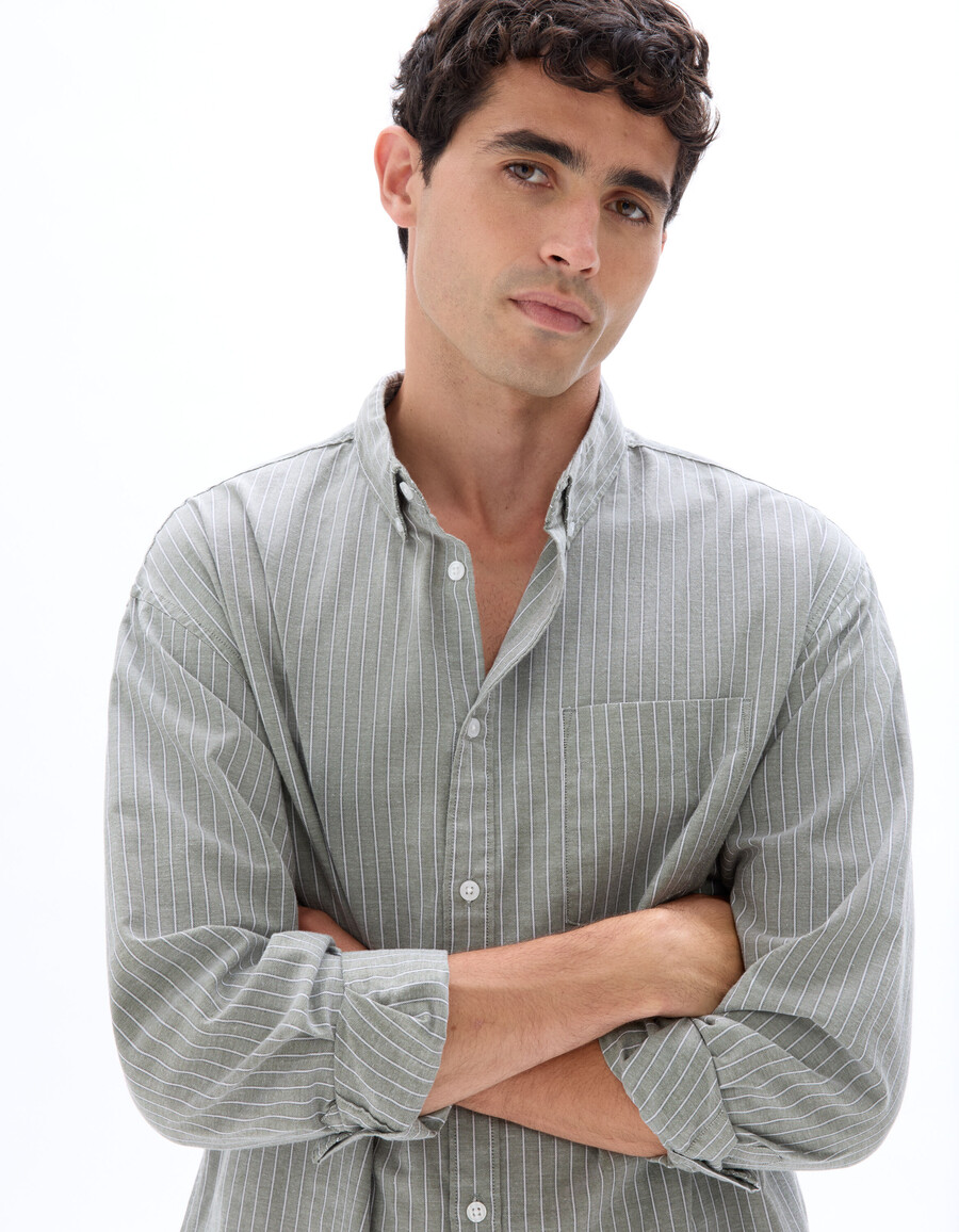 camisa oxford holgada a rayas