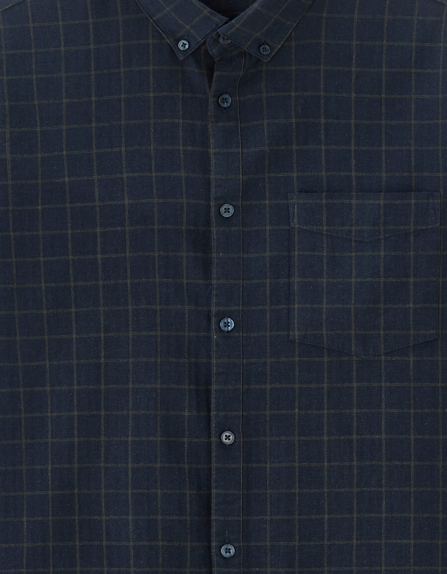 camisa de franela a cuadros de corte regular