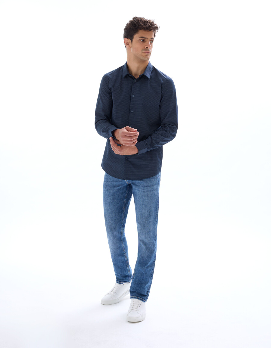 camisa estampada de corte entallado 100 algodón