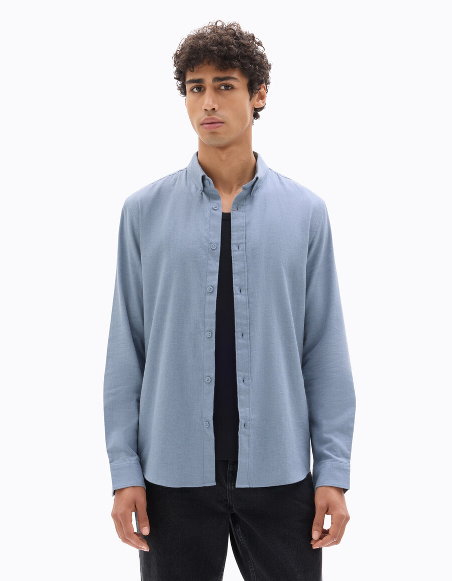 camisa de franela lisa de corte regular