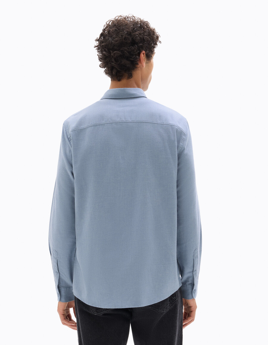 camisa de franela lisa de corte regular