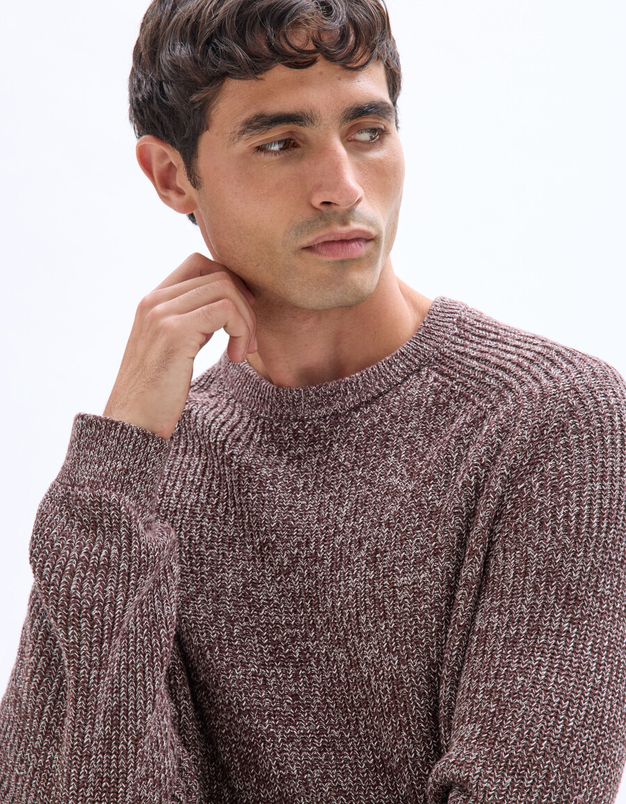 suéter de algodón con cuello redondo