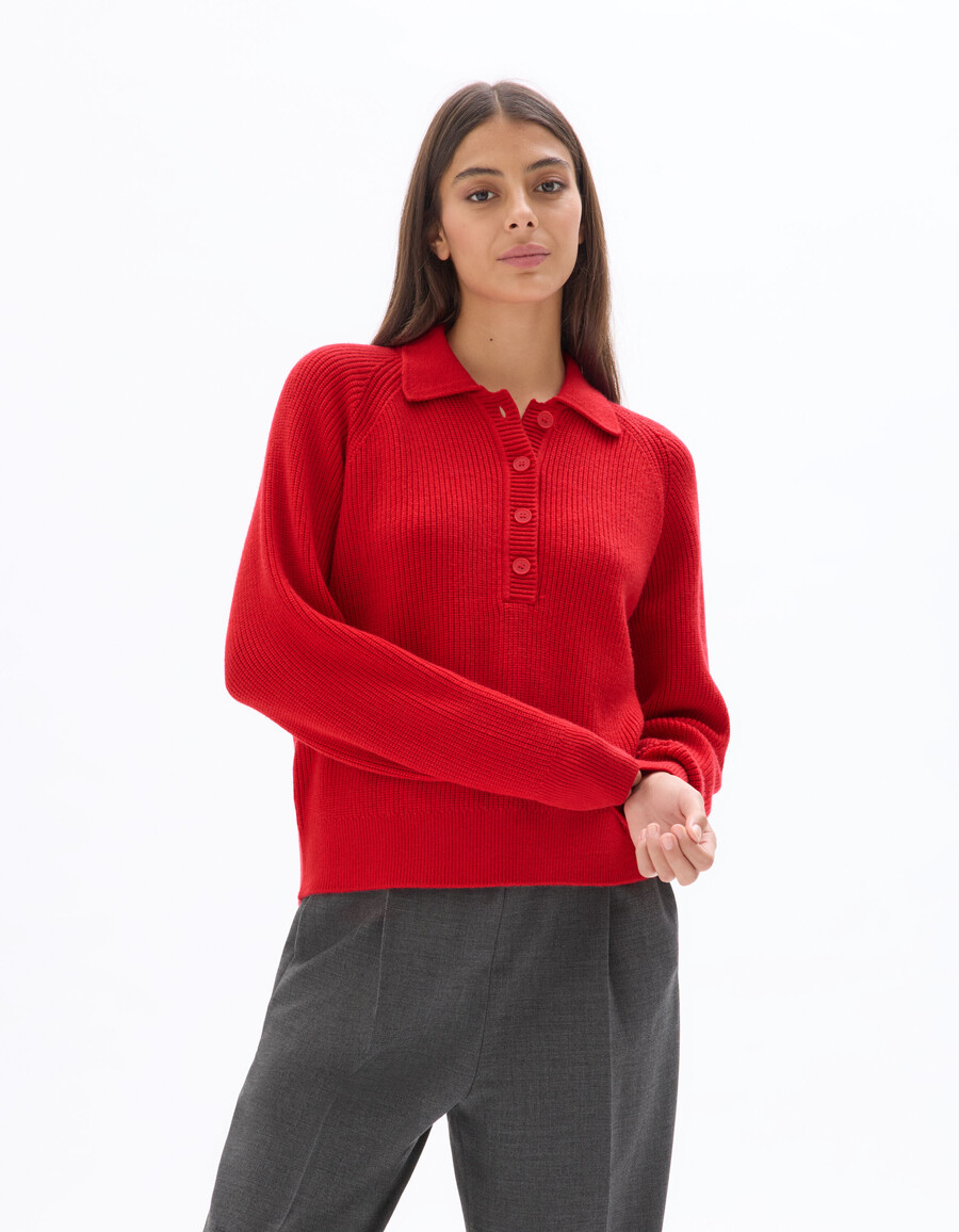 suéter de cuello polo de punto rojo