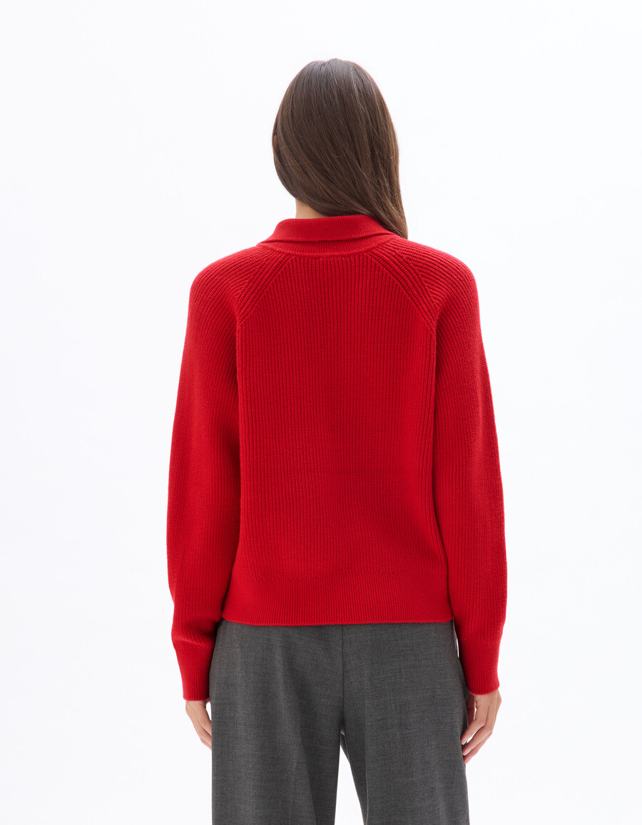 suéter de cuello polo de punto rojo