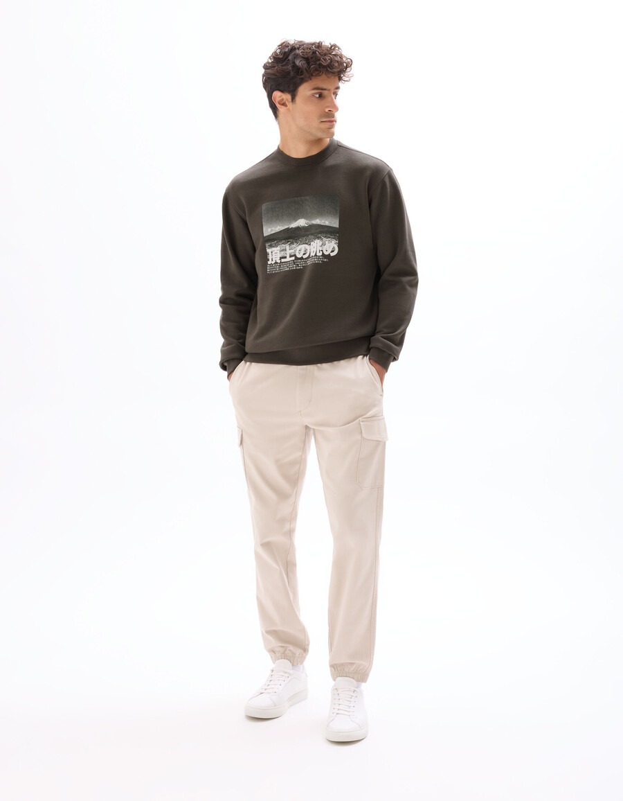 sudadera de cuello redondo y corte regular con estampado asiático