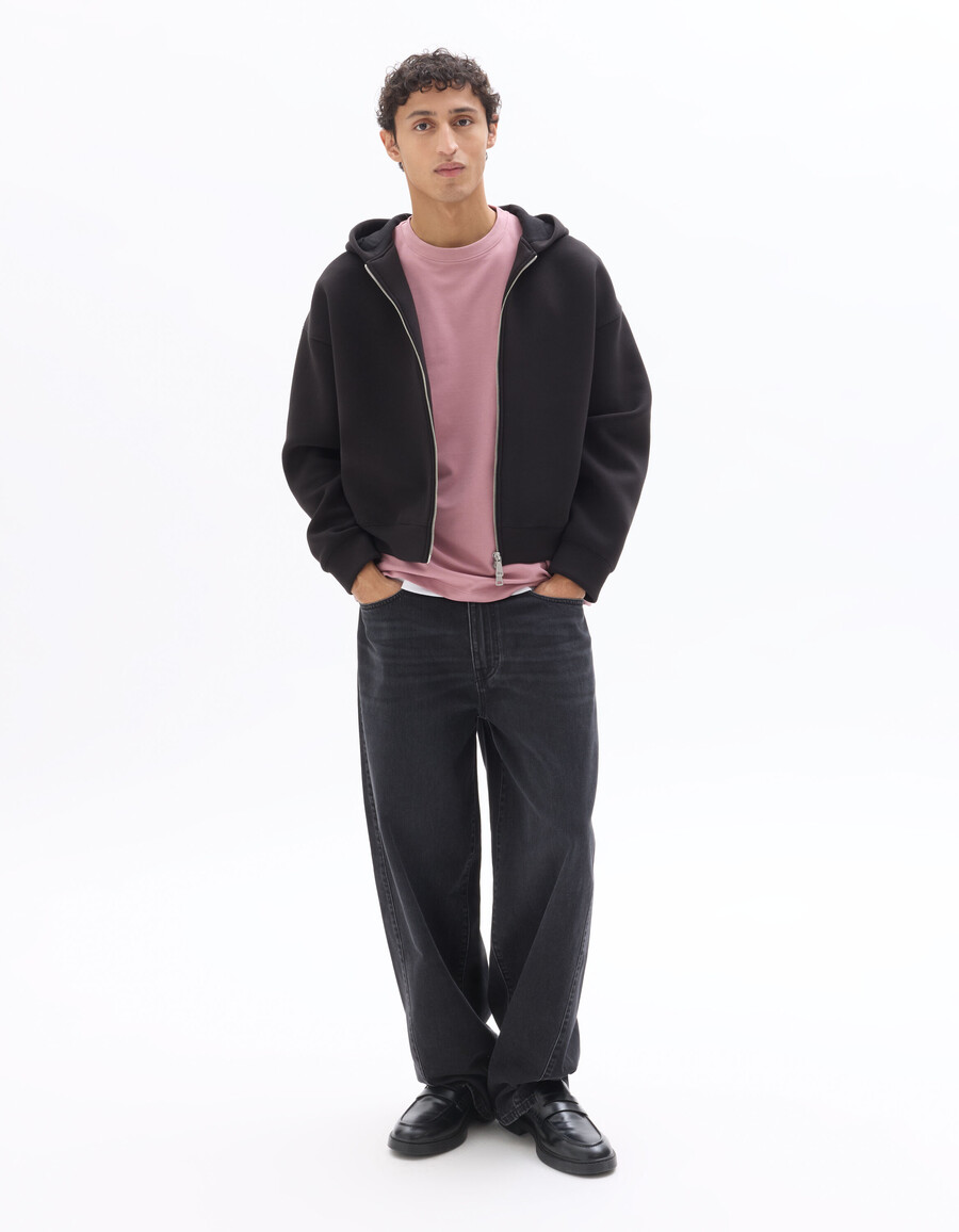 sudadera corta negra de gran tamaño