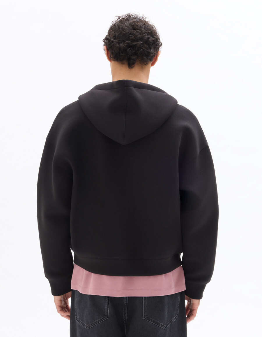 sudadera corta negra de gran tamaño