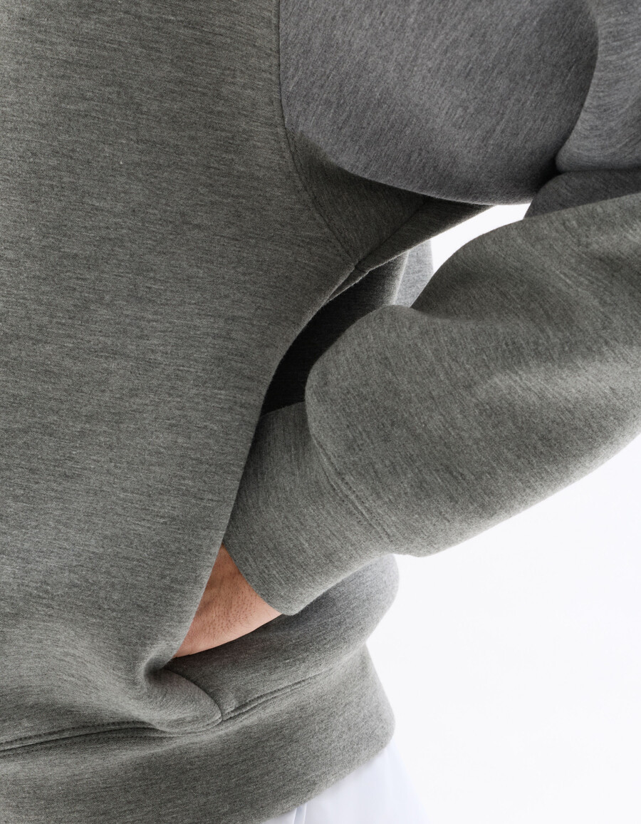 sudadera corta de gran tamaño