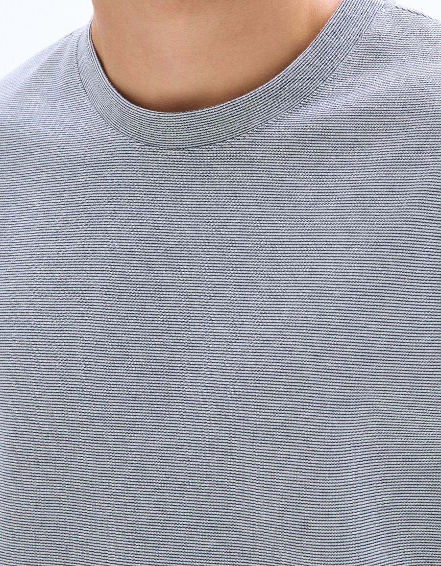 camiseta de cuello redondo de gran tamaño