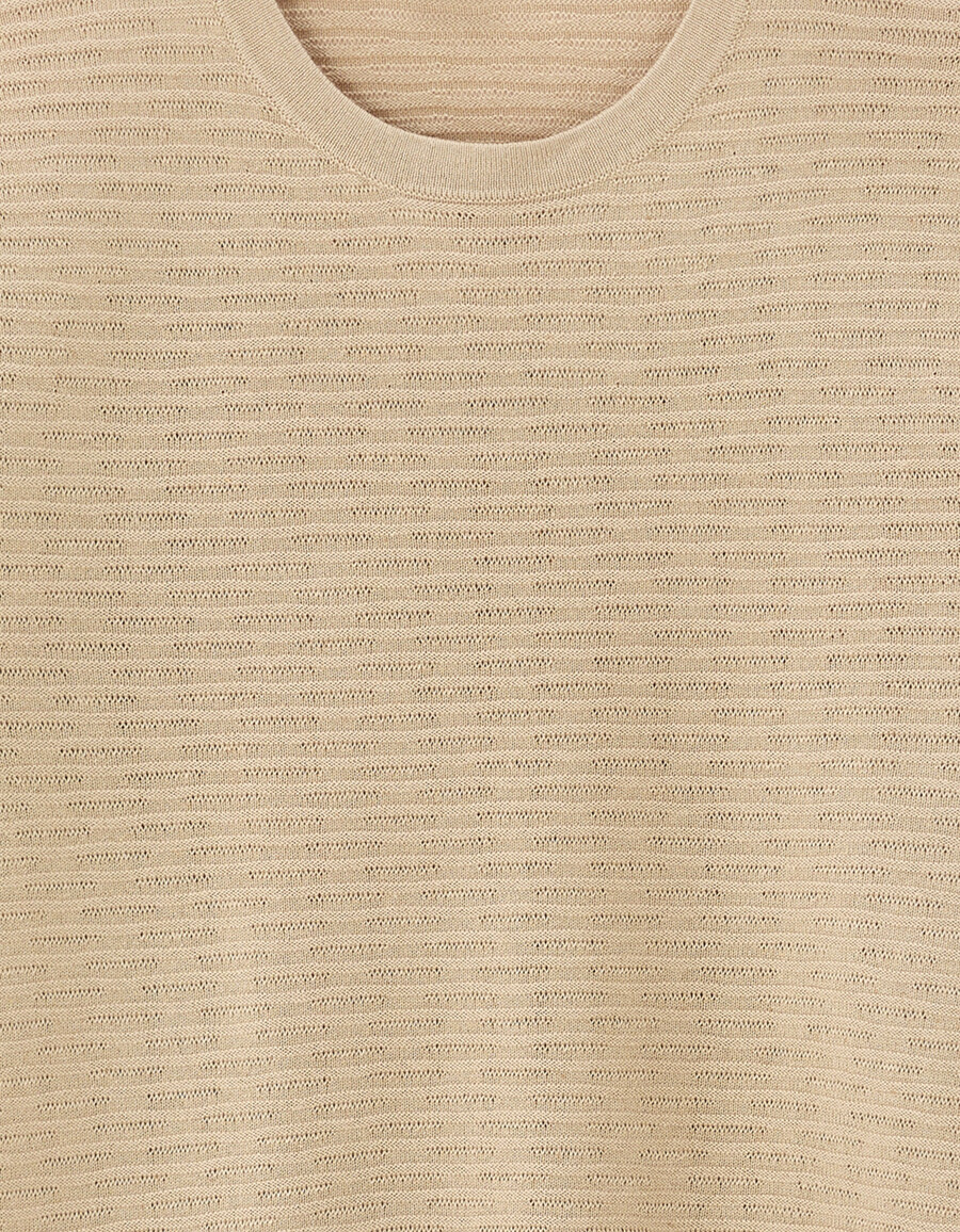 camiseta de punto abierto con cuello redondo y corte cuadrado
