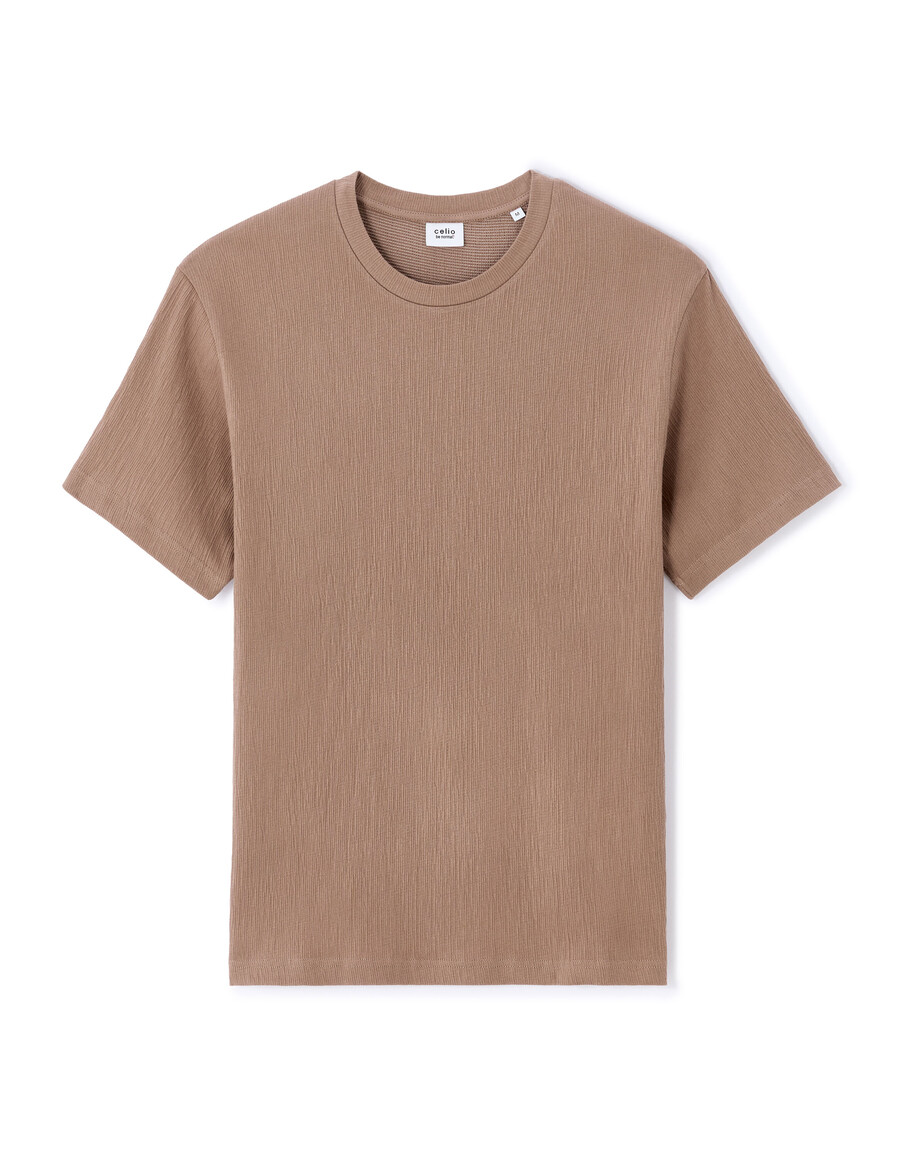 camiseta plisada de cuello redondo y corte cuadrado