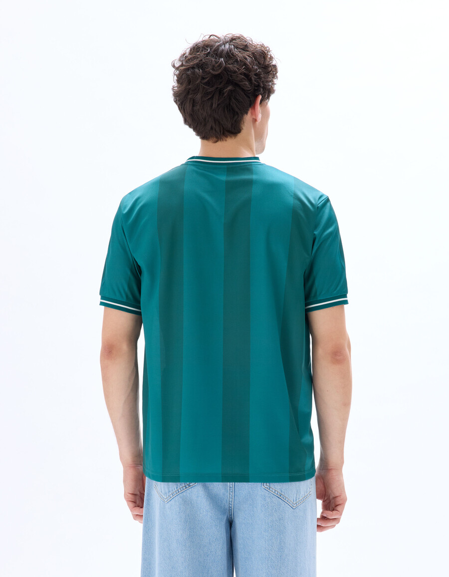 camiseta de cuello polo cuadrado